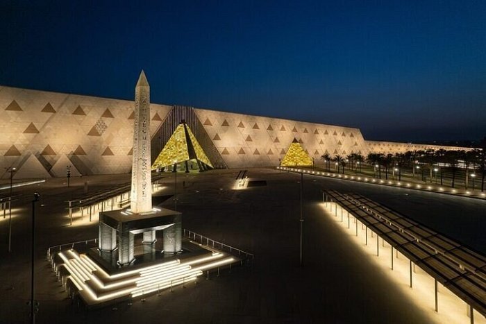 Private Half day Tour Grand Egyptian Museum 
