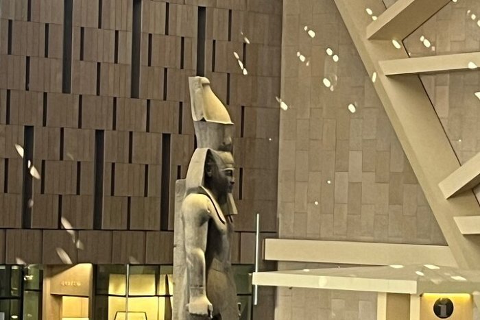 Luxuriöse Führung durch das Grand Egyptian Museum mit Ägyptologen, ohne Wartezeiten